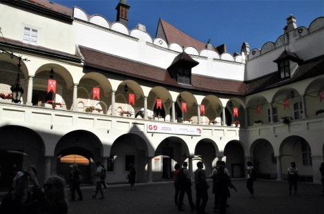 Pressburg: Altes Rathaus - Innenhof (2004)