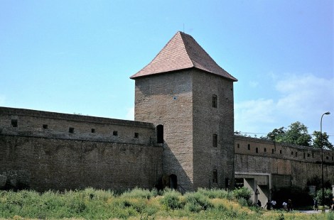 Tyrnau (slowak. Trnava): Stadtmauer (1980)