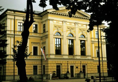 Zipser Neudorf [slowak. Spišská Nová Ves]: Rathaus (2004)