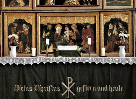 Birthälm: Kirchenburg - Kirche Predella des Altars (2018)