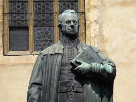 Hermannstadt: Standbild des Bischofs Georg Daniel Teutsch (2018)