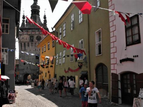 Schäßburg: Blick vom Burgplatz zum Stundenturm (2018)