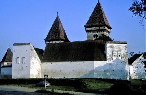 Schönberg (rum. Dealu Frumos): Kirchenburg (1991)