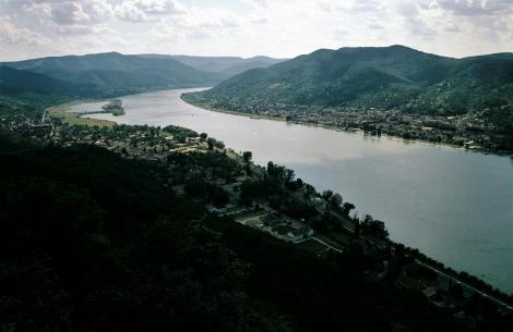 Plintenburg [ung. Visegrád]: Blick von der Oberen Burg (2004)