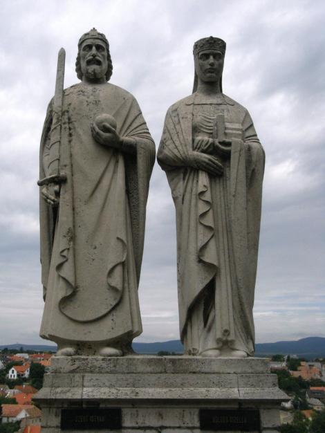 Veszprém: Statuen von Stephan und Gisela (1983)