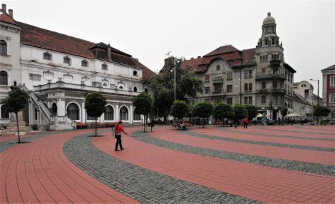 Temeswar: Paradeplatz [Freiheitsplatz], links Militärkasino (2018)