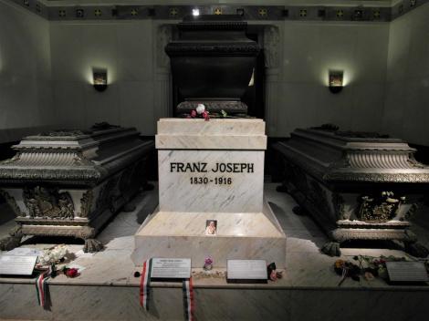 Wien: Kapuzinergruft - Sarkophag von Kaiser Franz Joseph (2019)