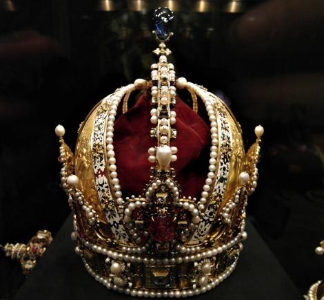 Wien: Schatzkammer in der Hofburg - Krone Kaiser Rudolfs II., später österreichische Kaiserkrone (2019)