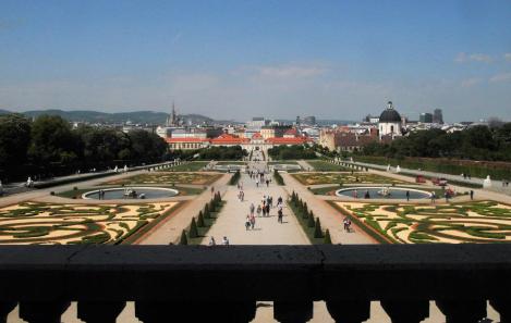 Wien: Blick vom Oberen Belvedere zum Unteren Belvedere (2019)