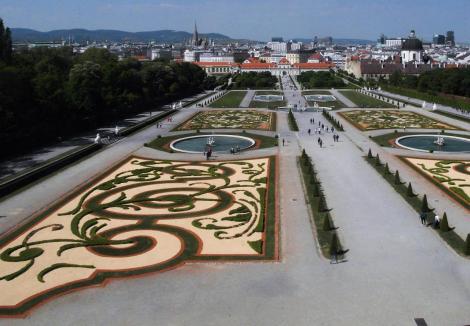 Wien: Blick vom Oberen Belvedere zum Unteren Belvedere (2019)