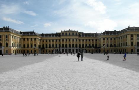 Wien: Schloss Schönbrunn [Blick vom Ehrenhof] (2019)