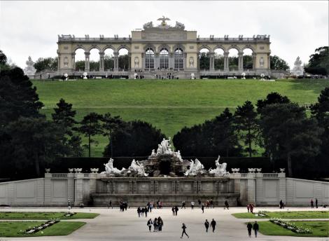 Wien: Schloss Schönbrunn - Neptunbrunnen und Gloriette (2019)