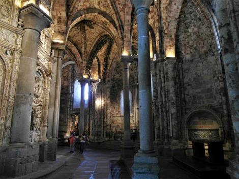 Avila: Kathedrale - Chorumgang (2019)