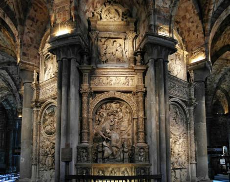 Avila: Kathedrale - Rückseite des Chores [Mitte: El Tostado = Grabmal Alonso de Madrigal] (2019)