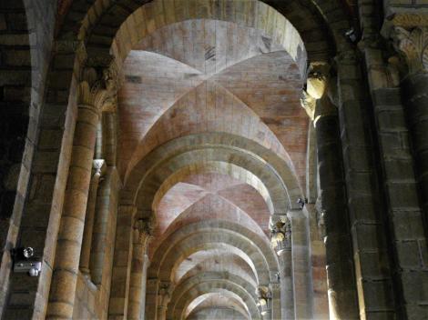 Avila: Kirche San Vicente - Seitenschiff (2019)