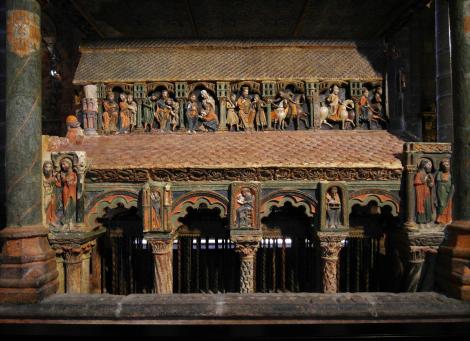 Avila: Kirche San Vicente - Grabmal für Vicente, Sabina, Cristeta [Nordseite] (2019)