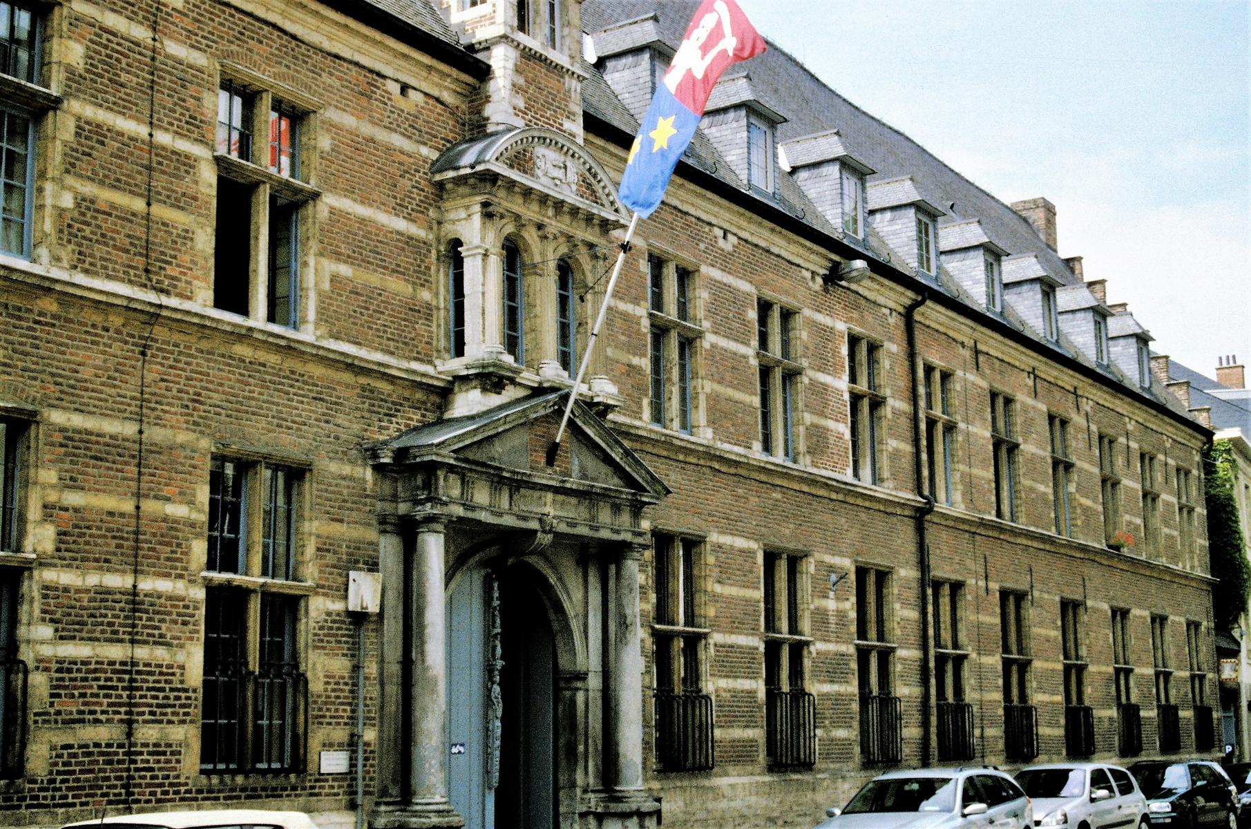 Löwen: Van Dale-Kolleg (2003)