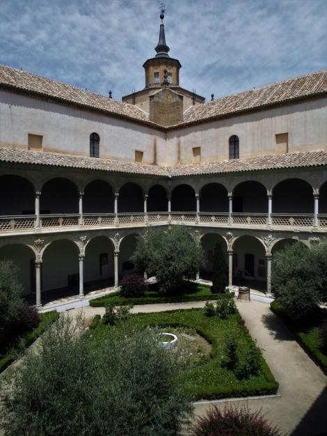 Toledo: Hospital de Santa Cruz - Kreuzgang (2019)