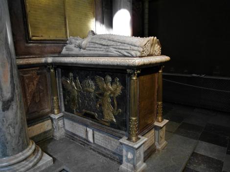 Uppsala: Dom - Grabmal der Königin Katharina in der Jagiellonischen Grabkapelle (2019)