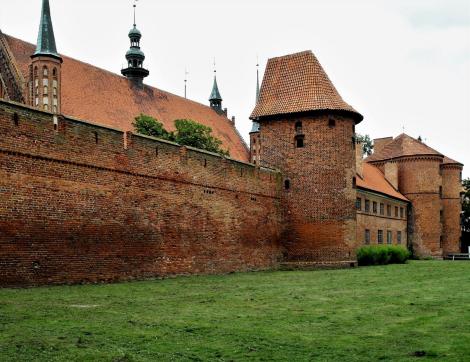 Frauenburg: [poln. Frombork]: Domburg - Südmauer (2012)