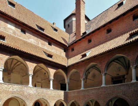 Pr 5-317 Heilsberg Hauptburg Innenhof (2012)