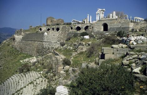 Pergamon: Blick zum Trajan-Tempel (1997)