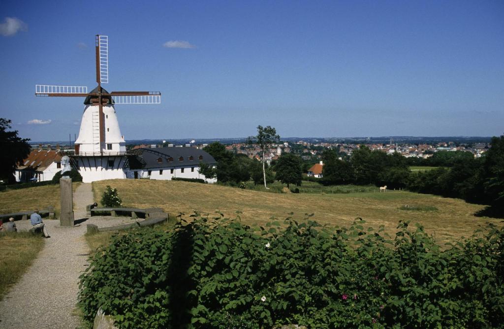 Düppel [dän. Dybbøl]: Blick auf Sonderburg (2001)