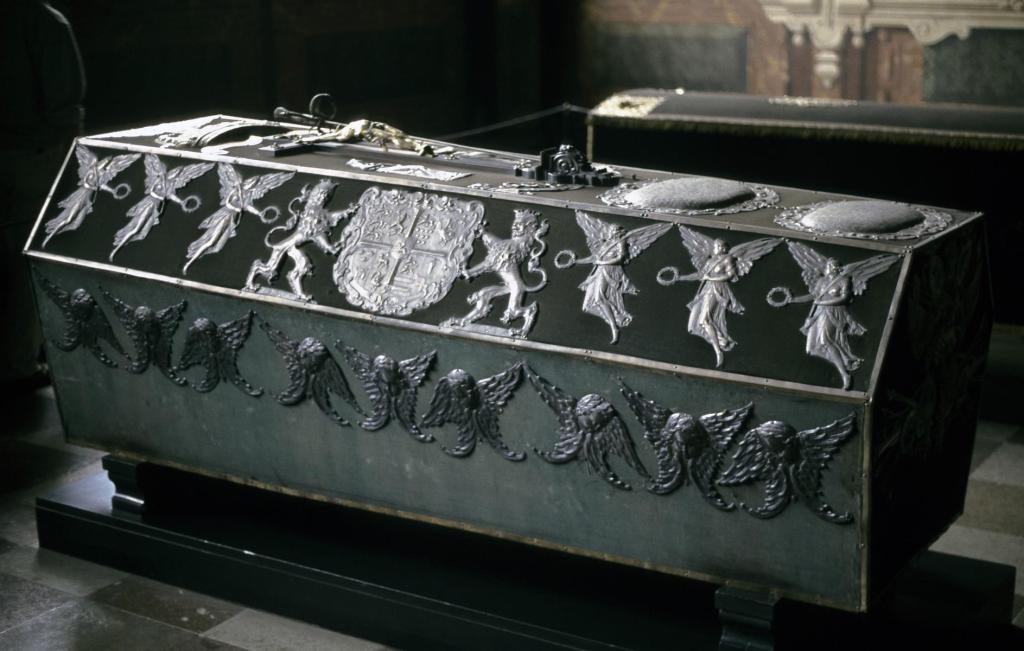 Roskilde: Dom - Sarkophag Christians IV. in der Kapelle Christians IV. (2001)