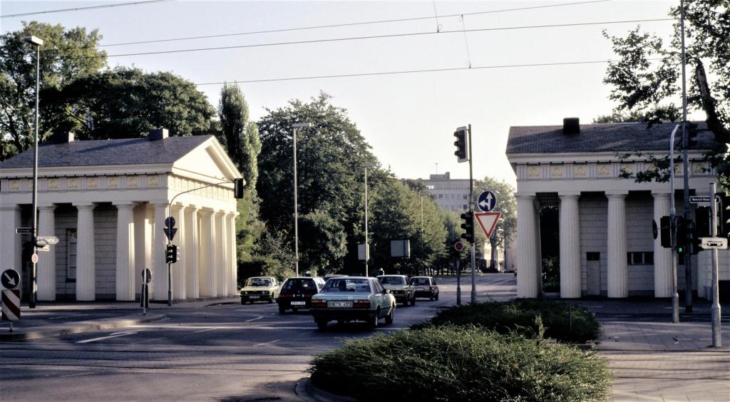 Düsseldorf: Ratinger Tor (1980er Jahre)