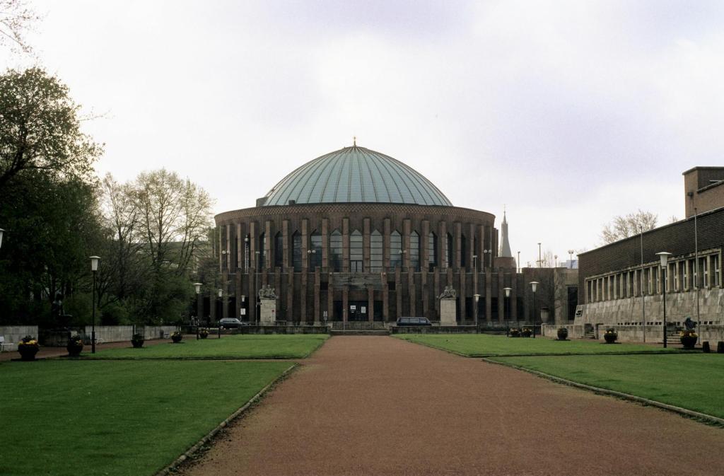 Düsseldorf: Tonhalle (1980er Jahre)