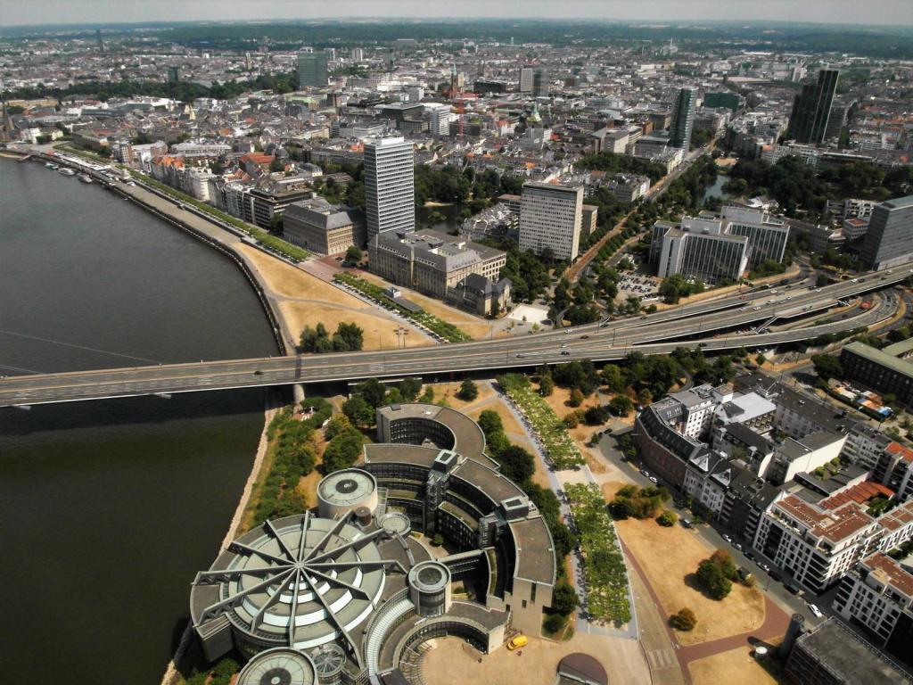 Düsseldorf: Blick vom Rheinturm (2018)