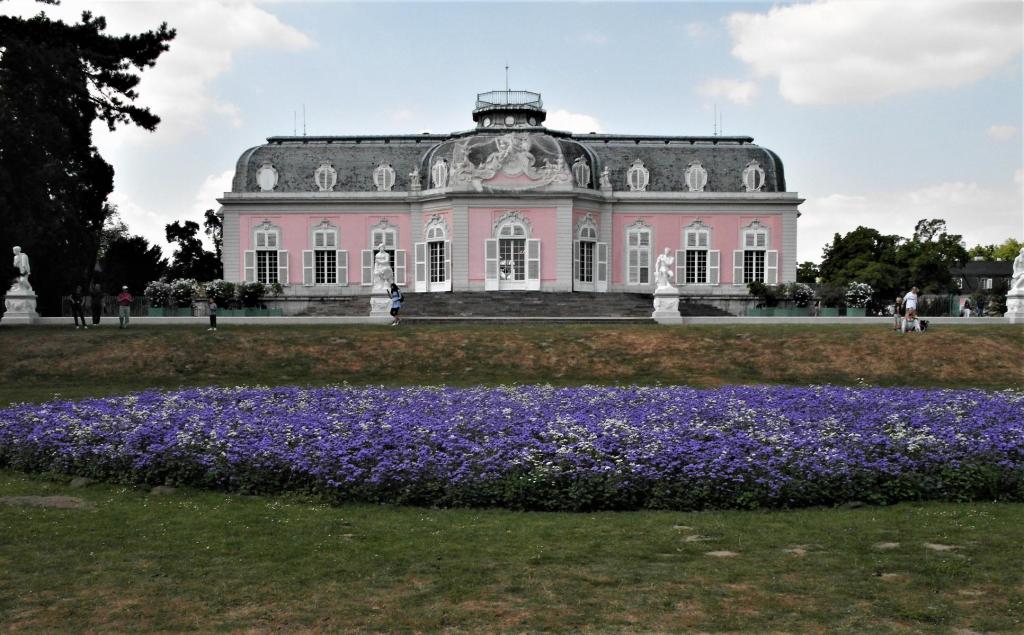 Düsseldorf: Schloss Benrath - Gartenseite (2018)