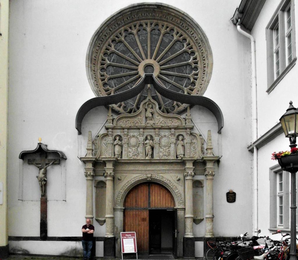 Koblenz: Jesuitenkirche - Portal (2020)
