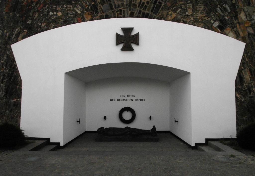 Koblenz: Festung Ehrenbreitstein - Ehrenmal des Heeres am Ravelin (2020)