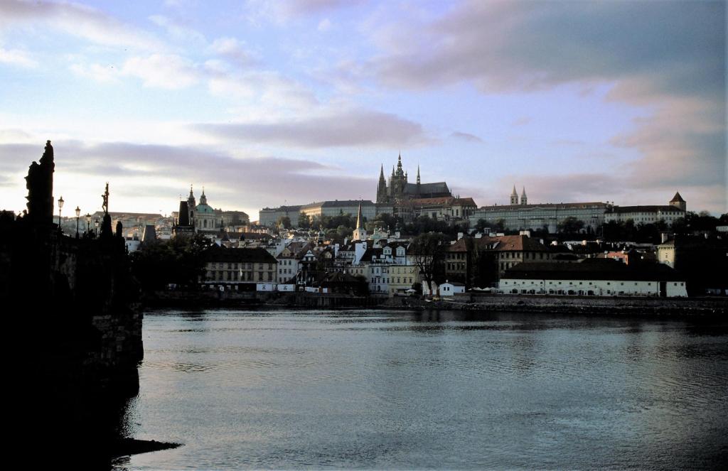 Prag: Blick zum Hradschin bei Abendstimmung (2004)