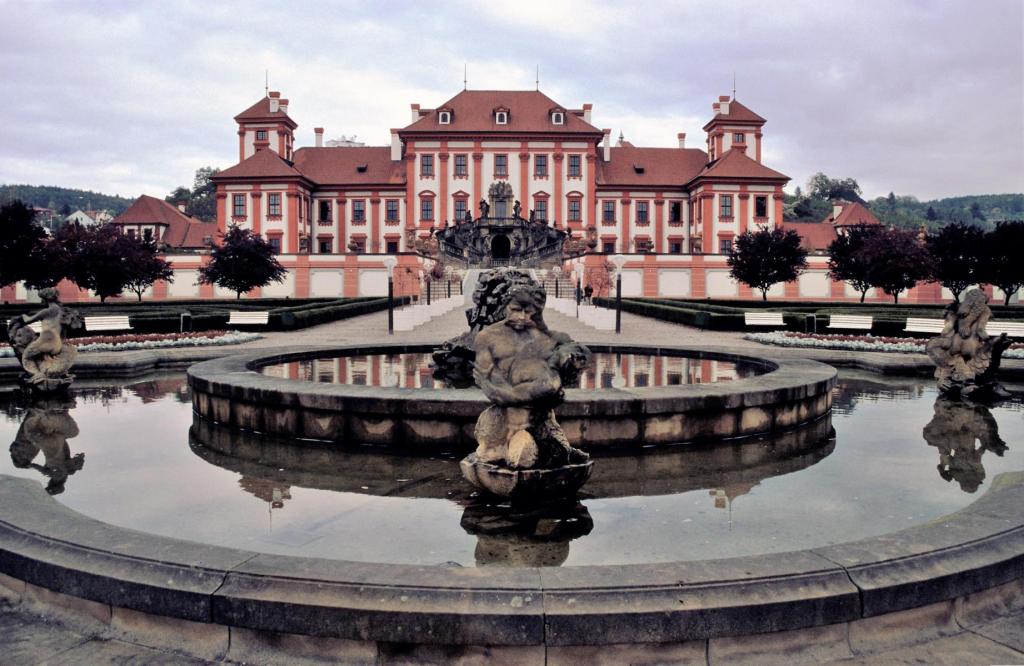 Prag: Schloss Troja - Gartenseite (2004)