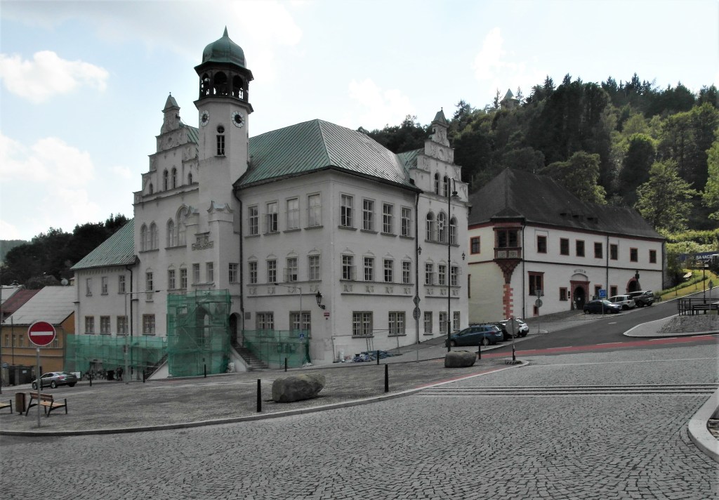 St. Joachimsthal [tschech. Jáchymov]: Rathaus und Königliche Münze (2020)