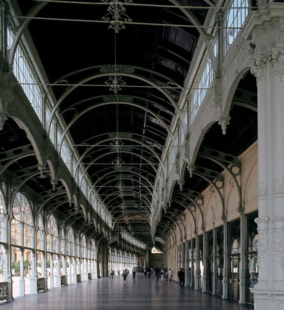 Marienbad [tschech. Mariánske Lázně]: Kolonnade (1982)