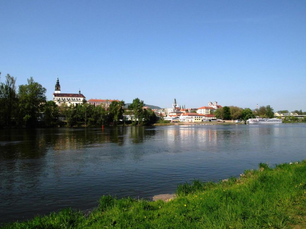 Leitmeritz [tschech. Litoměřice]: Blick über die Elbe (2012)