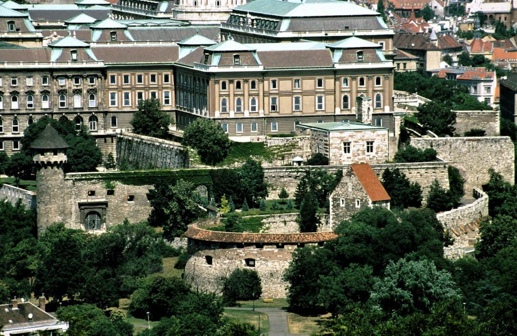 Budapest: Blick vom Gellertberg zur Burg (2004)