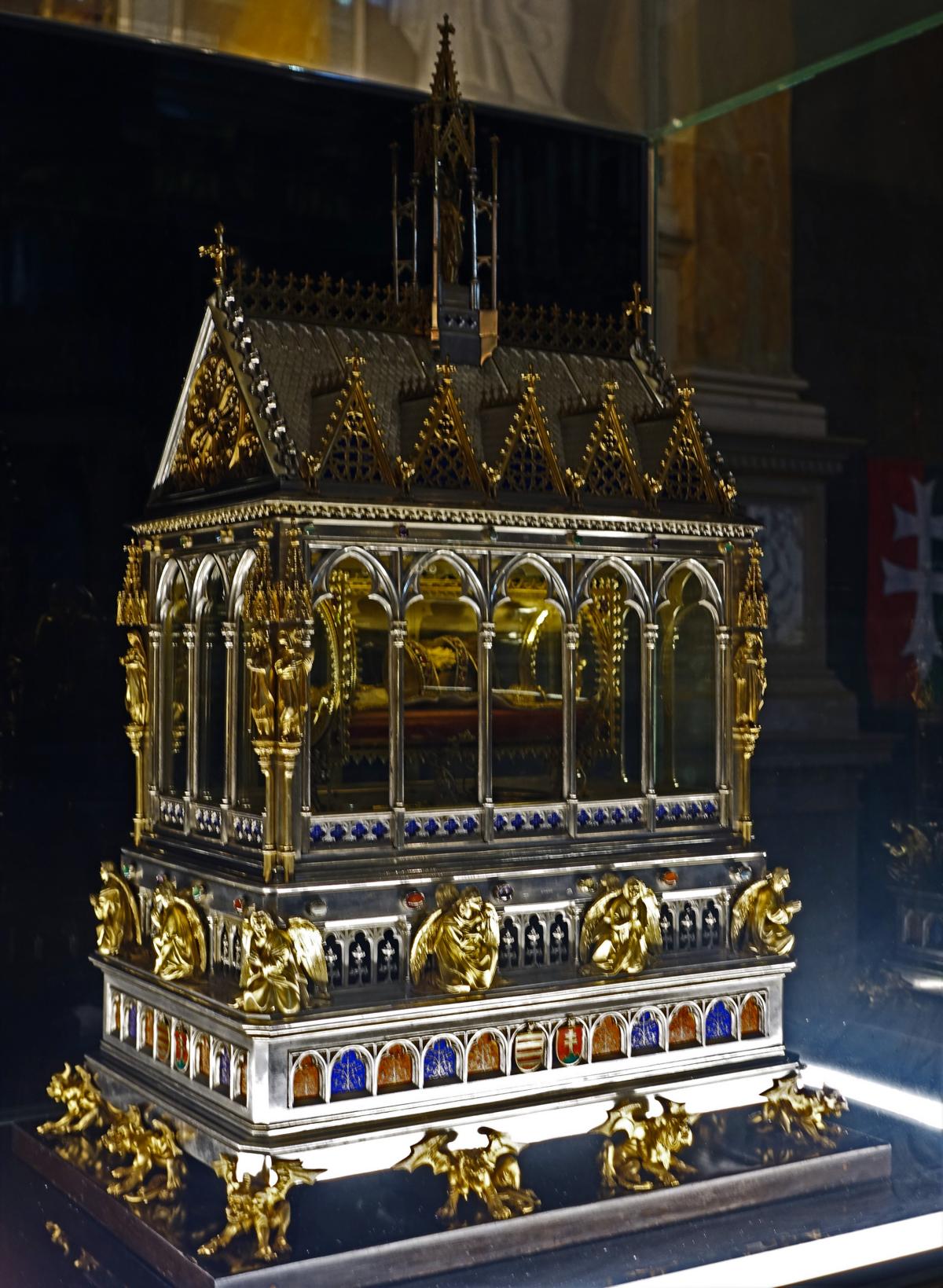 Budapest: Stephansbasilika - Reliquienschrein mit der Hand König Stephans (2021)