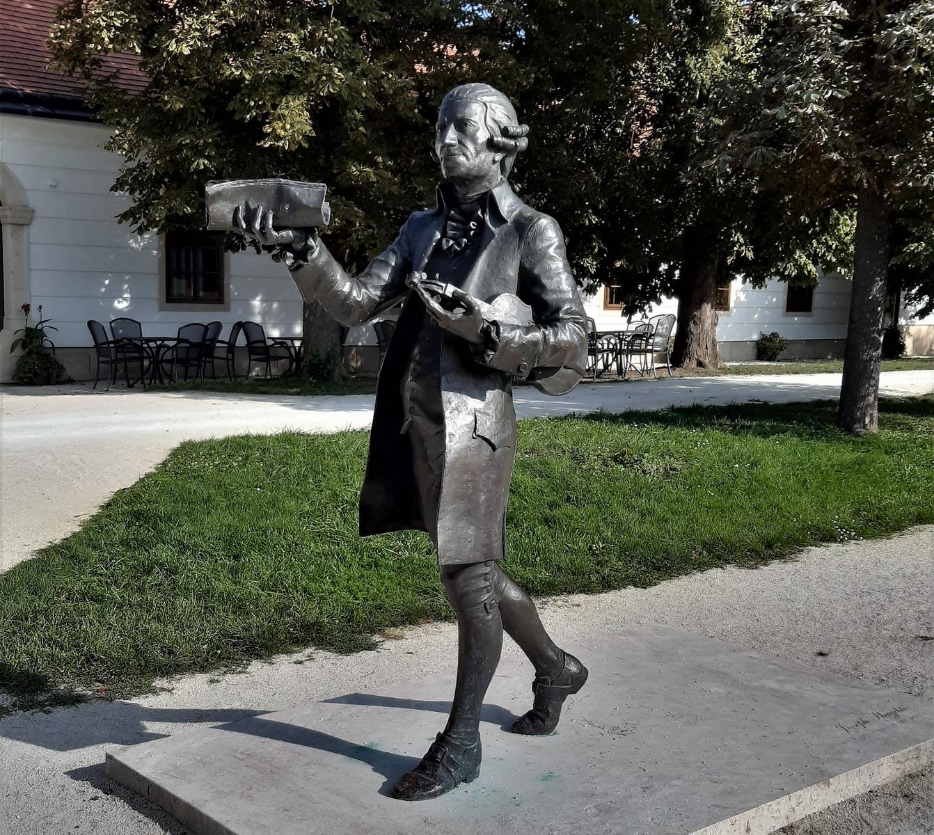Esterhaza: Schloss - Haydn-Figur (2021)