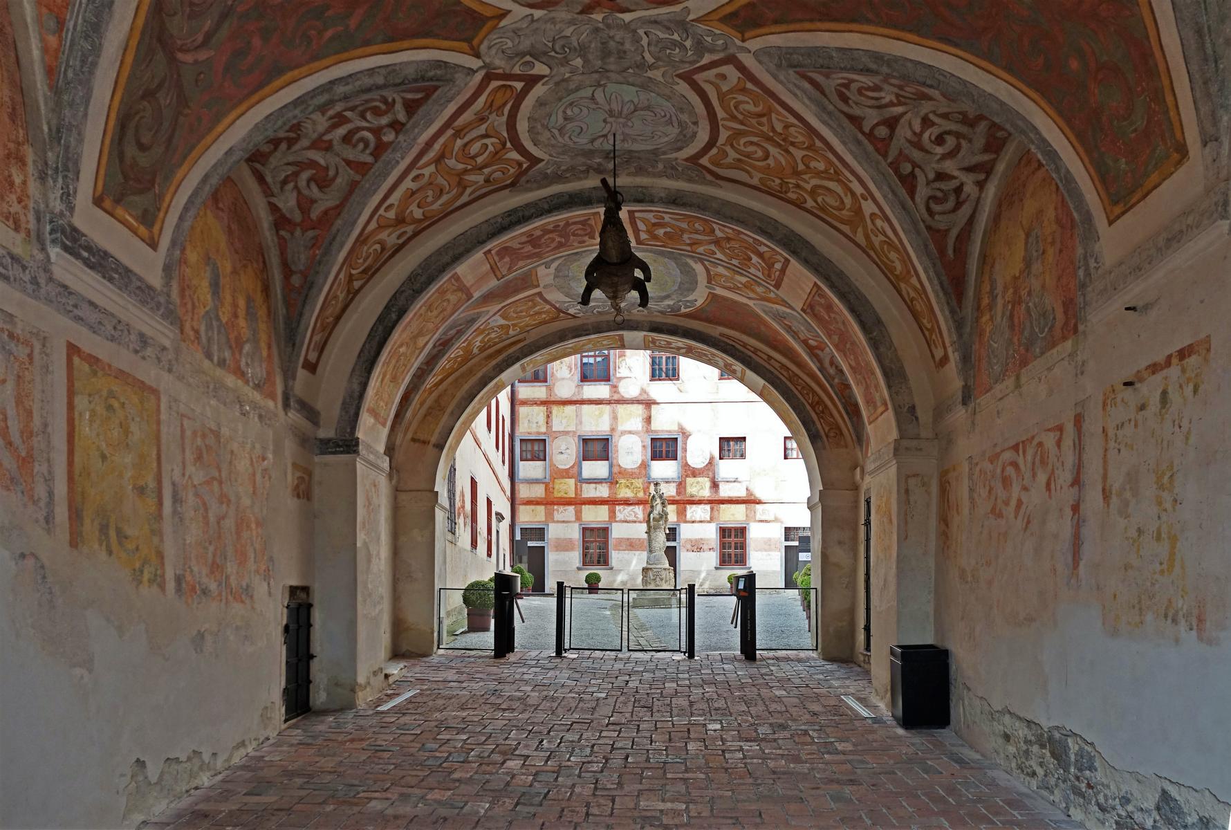 Burg Forchtenstein: Tortrakt - Zugang zum Inneren Burghof (2021)