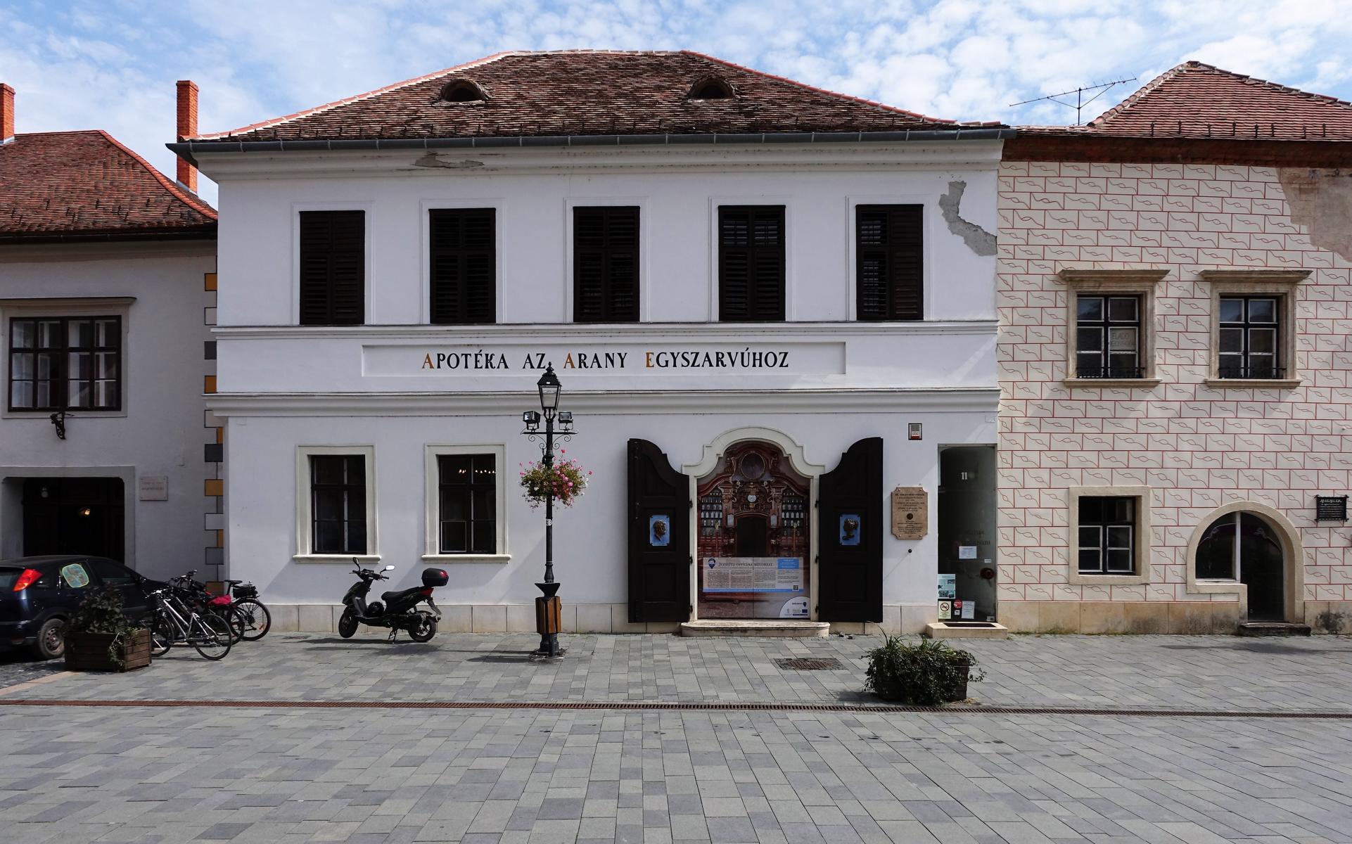 Güns [ung. Köszeg]: Jesuitenapotheke "Goldenes Einhorn" (2021)