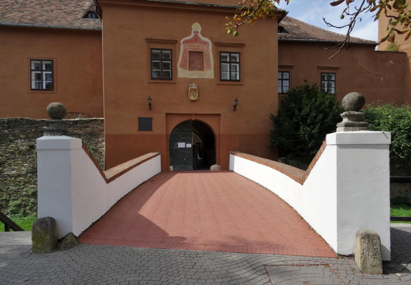 Güns [ung. Köszeg]: Jurisics-Burg - Eingang zur Hauptburg (2021)