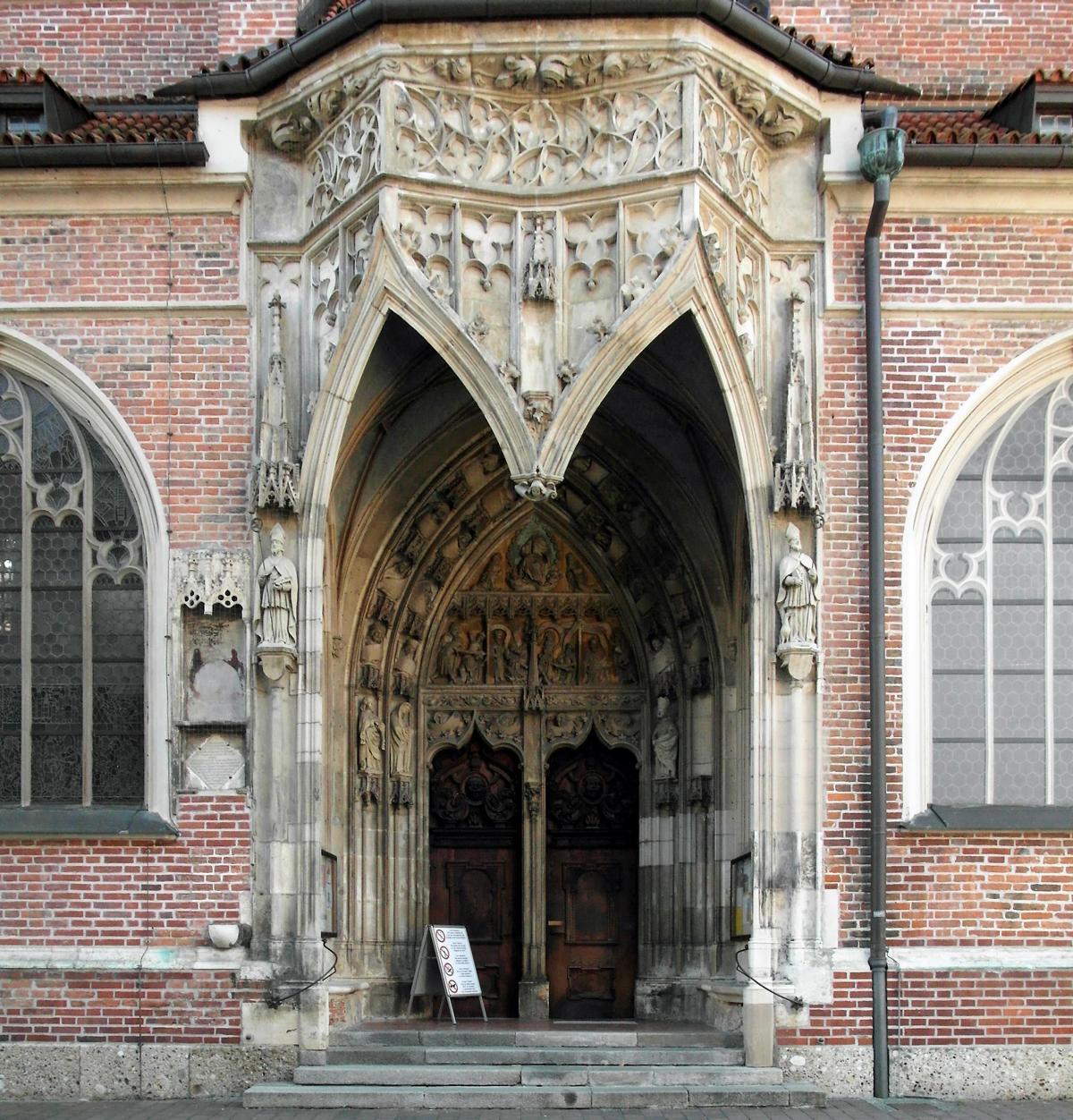Landshut: Martinskirche - Brautportal (2020)