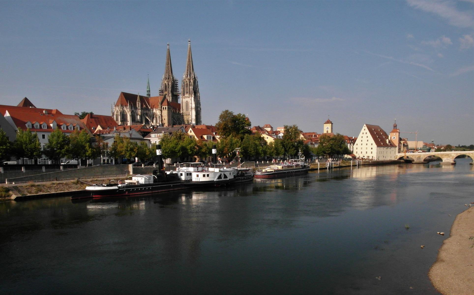 Regensburg: Blick über die Donau zur Altstadt (2018)