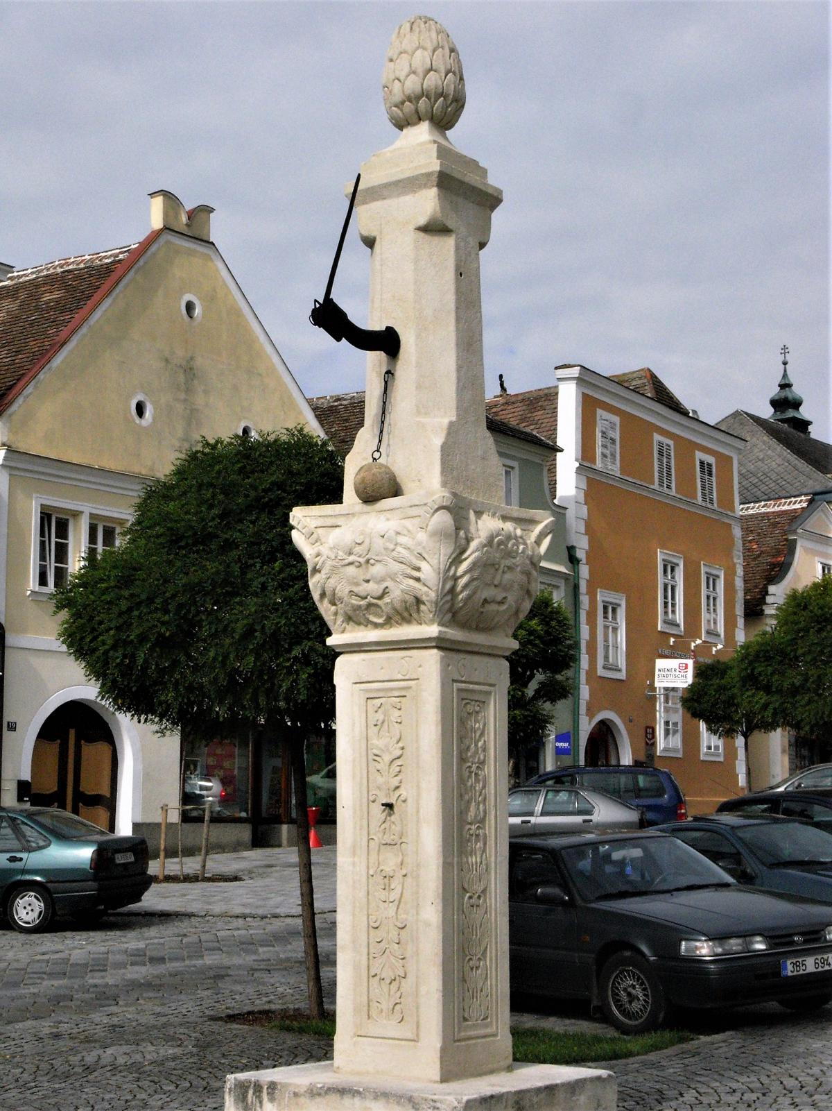 Retz: Pranger auf dem Hauptplatz (2008)