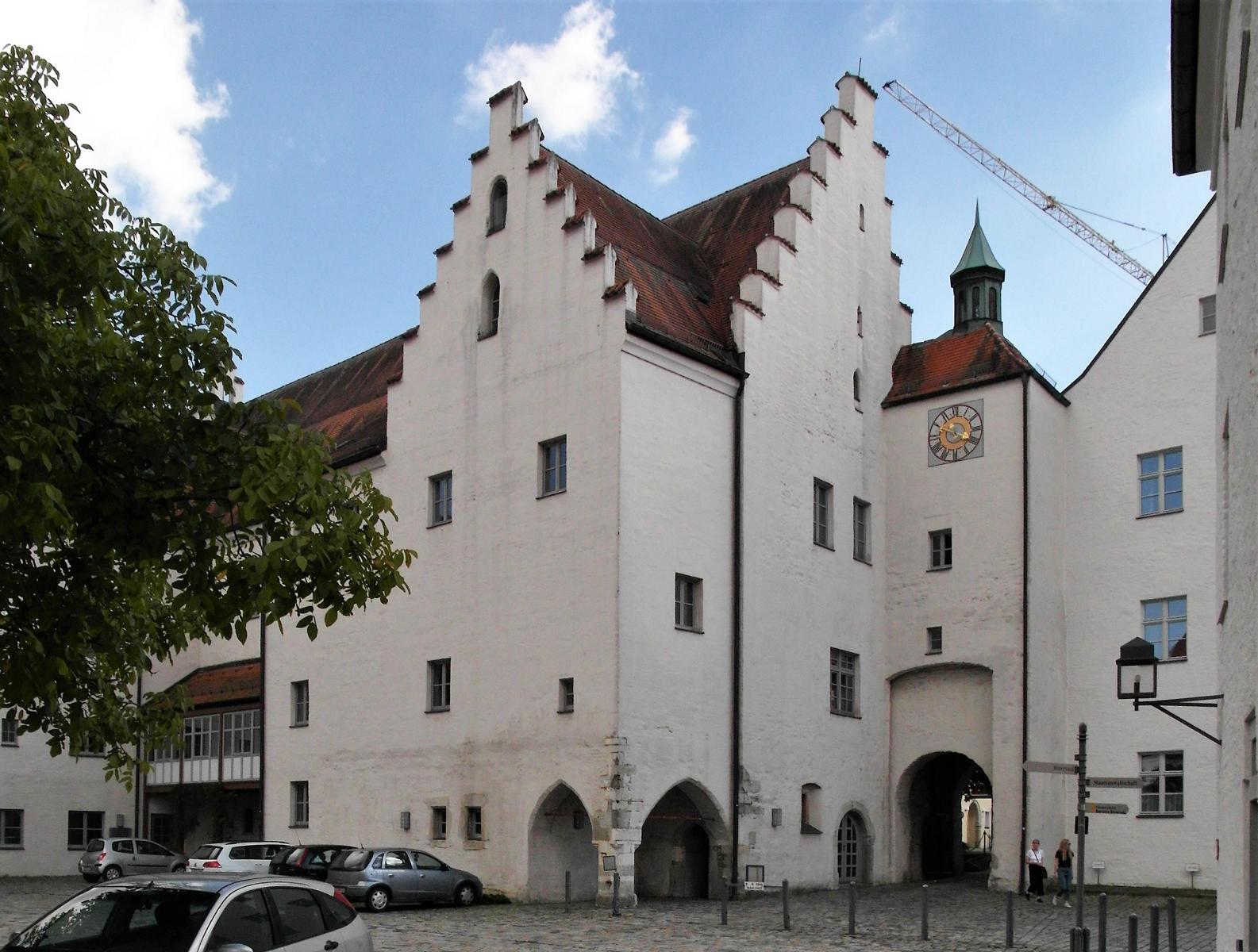 Straubing: Herzogsschloss - Innenhof mit Turmtor (2020)