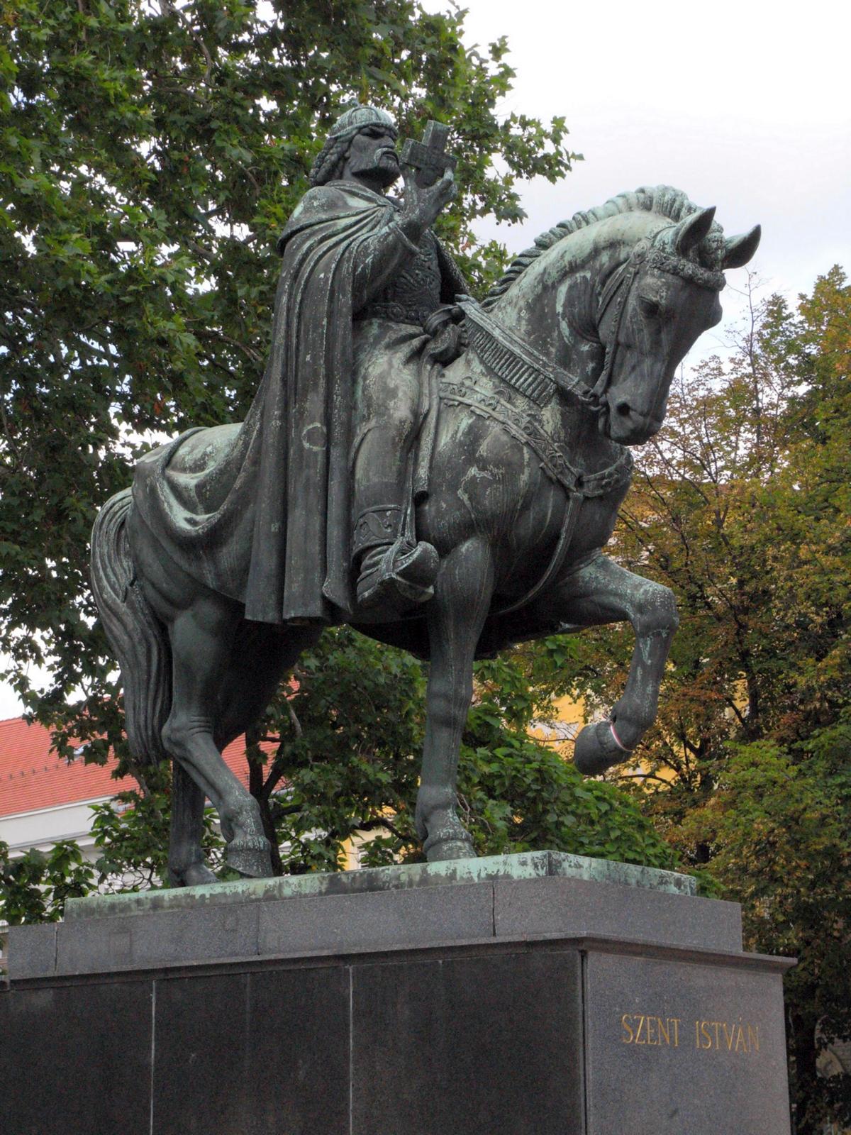 Stuhlweißenburg [ung. Székesfehérvár]: Reiterstandbild König Stephans I. (2008)